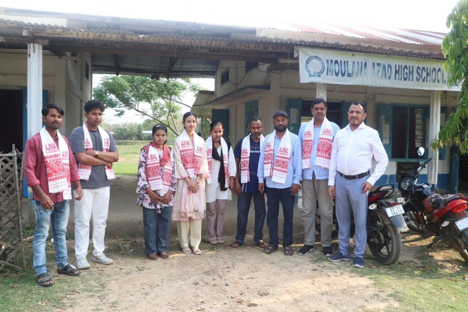 Read more about the article Ajmal Foundation Felicitates Rural Teachers & HSLC Achievers 2026